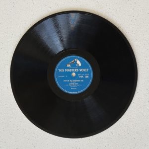 Eartha Kitt Just An Old Fashioned Girl / If I Can't Take It With Me Vinyl 78 RPM POP. 309 NO SCRATCHES!!!