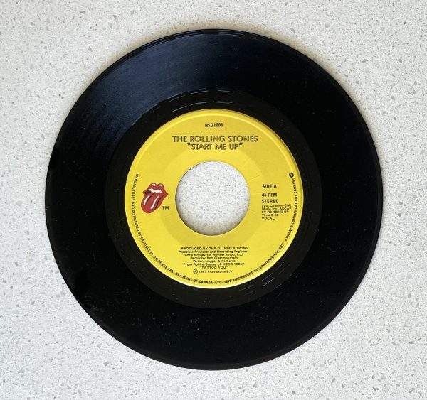 The Rolling Stones Start Me Up / No Use In Crying Vinyl 45 RPM NO SCRATCHES!!! RS 21003 - Image 3