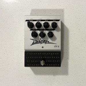 Diezel VH4 Distortion Guitar Pedal Preamp Tested And Works EX CONDITION, COMPLETE WITH BOX!!