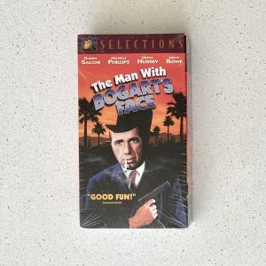 The Man With Bogart's Face Robert Sacchi Michelle Phillips USA VHS BRAND NEW SEALED!!! 0111330